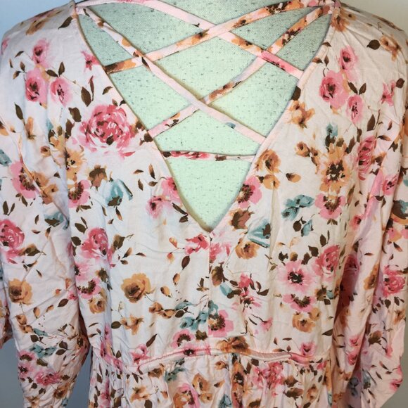 Torrid Blouse Tunic Top 2X Womans Plus Pink Floral Criss Cross Back Drawstring - Picture 15 of 15